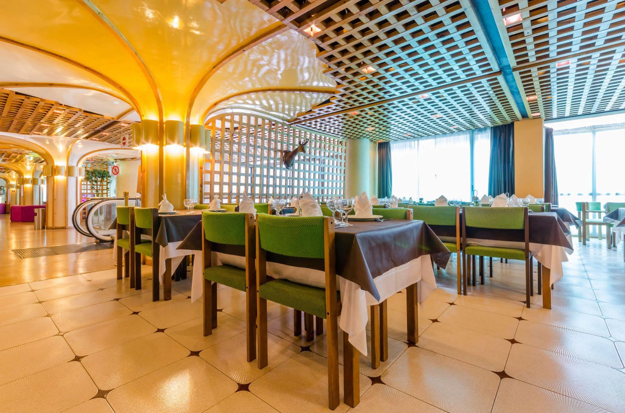 Hotel Sant Eloi Sant Julià de Lòria Buitenkant foto