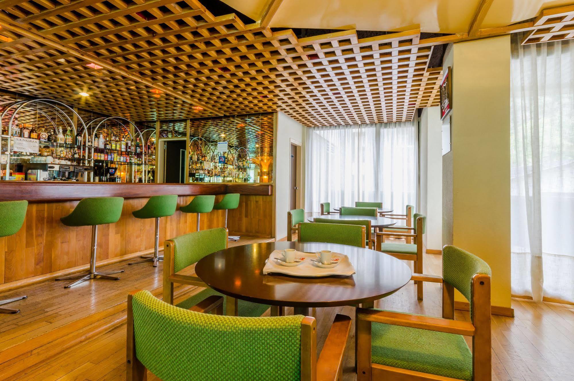 Hotel Sant Eloi Sant Julià de Lòria Buitenkant foto
