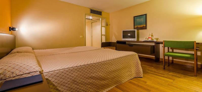 Hotel Sant Eloi Sant Julià de Lòria Buitenkant foto