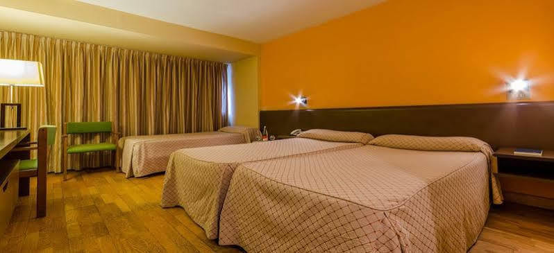 Hotel Sant Eloi Sant Julià de Lòria Buitenkant foto